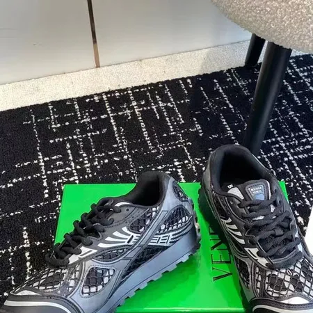 ボッテガ ヴェネタ カジュアルシューズ