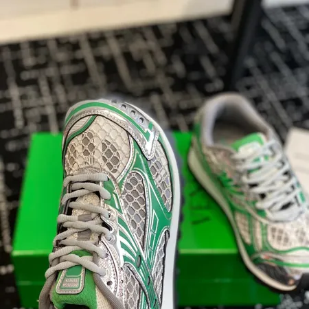 ボッテガ ヴェネタ カジュアルシューズ