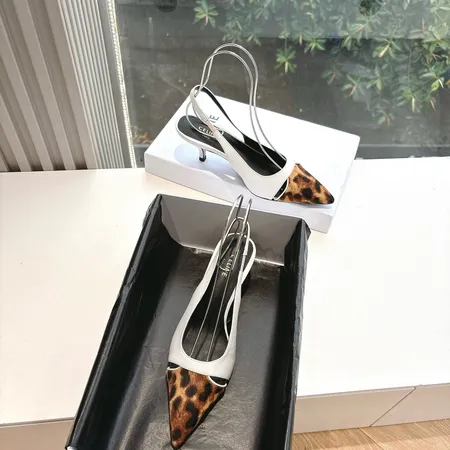 セリーヌ サンダル