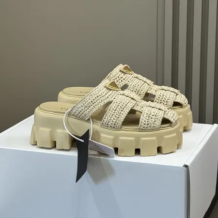 プラダ サンダル