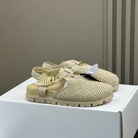 プラダ サンダル