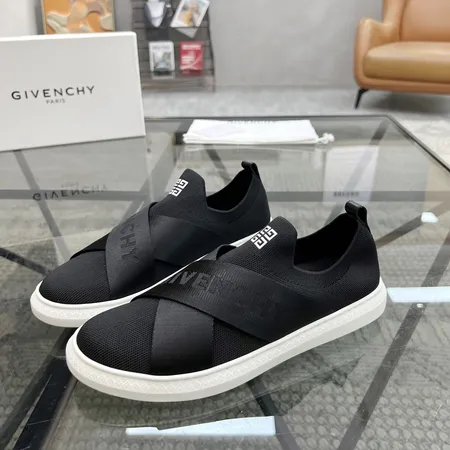 ジバンシィ カジュアルシューズ