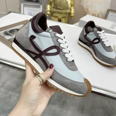 ロエベ カジュアルシューズ