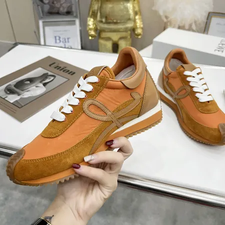 ロエベ カジュアルシューズ