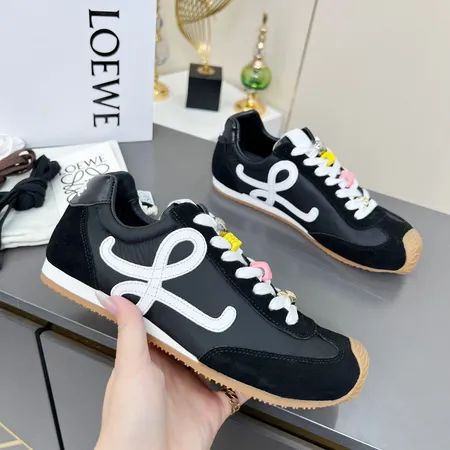 ロエベ カジュアルシューズ