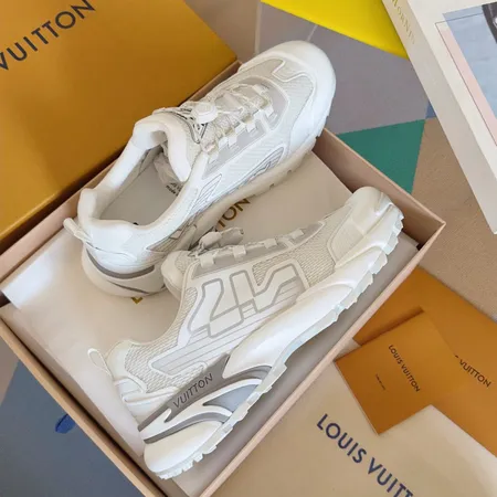 ルイヴィトン スニーカー