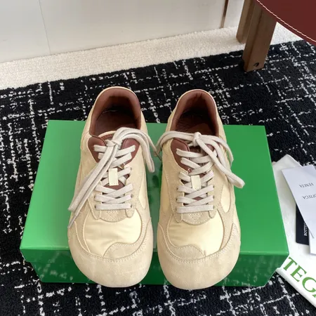 ボッテガ ヴェネタ スニーカー