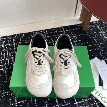 ボッテガ ヴェネタ スニーカー