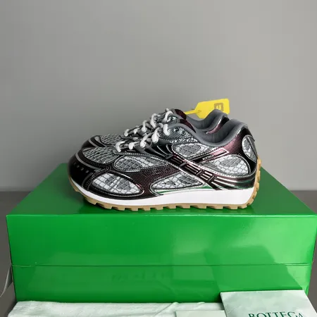 ボッテガ ヴェネタ カジュアルシューズ