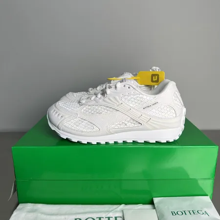 ボッテガ ヴェネタ カジュアルシューズ
