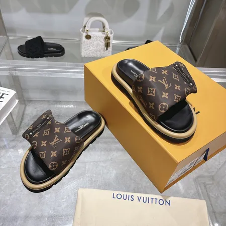 ルイヴィトン スリッパ