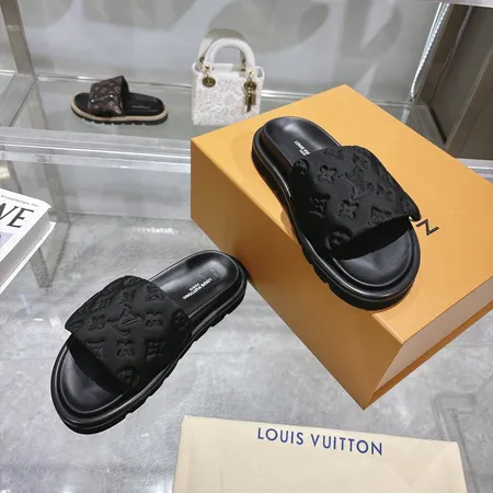 ルイヴィトン スリッパ