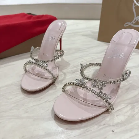 クリスチャン・ルブタン サンダル