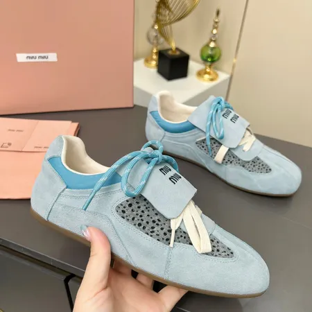 ミュウミュウ カジュアルシューズ