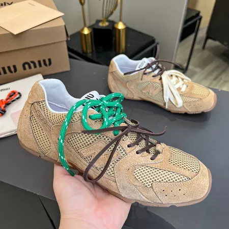 ミュウミュウ カジュアルシューズ