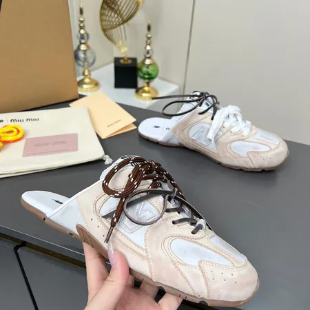 ミュウミュウ スリッパ