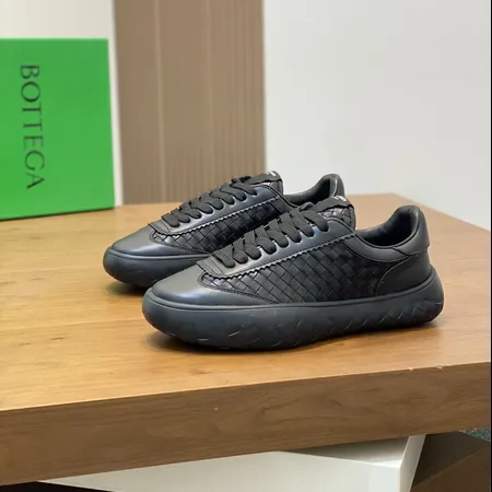 ボッテガ ヴェネタ カジュアルシューズ