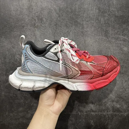 バレンシアガ スニーカー