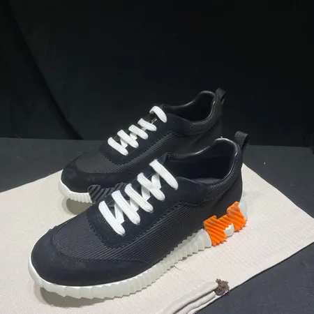 エルメス スニーカー