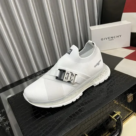 ジバンシィ スニーカー