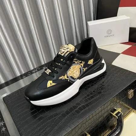 ヴェルサーチ カジュアルシューズ