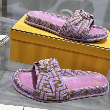 フェンディ スリッパ