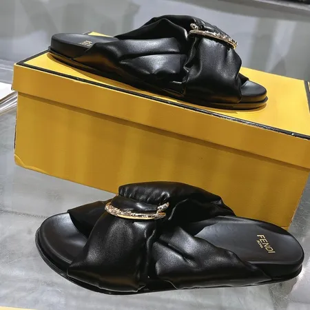 フェンディ スリッパ