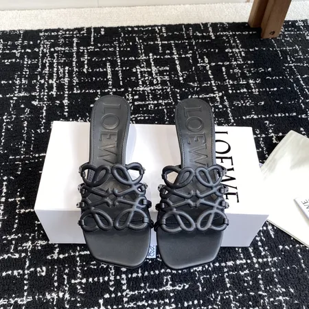 ロエベ スリッパ