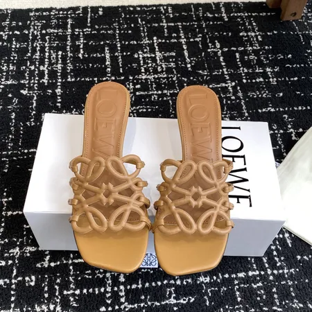 ロエベ スリッパ