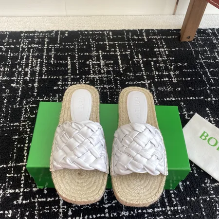 ボッテガ ヴェネタ スリッパ
