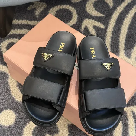 プラダ スリッパ