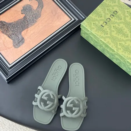 グッチ スリッパ