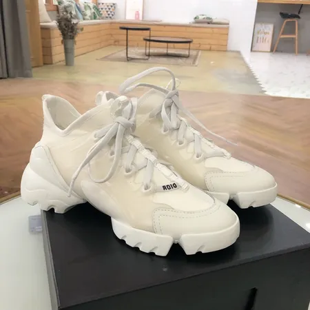 ディオール スニーカー