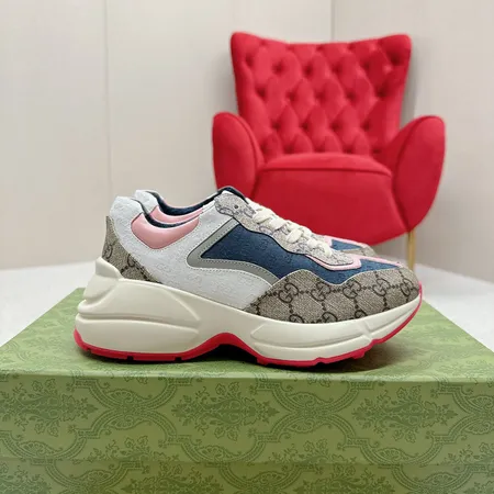 グッチ スニーカー