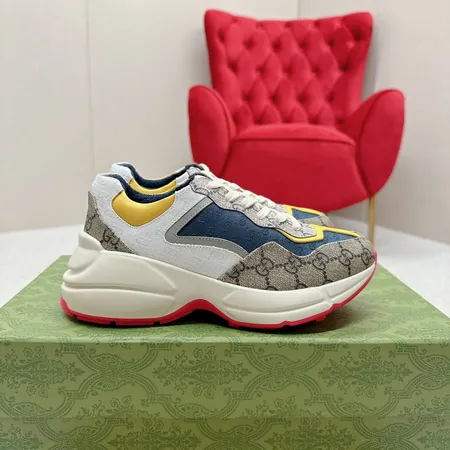 グッチ スニーカー