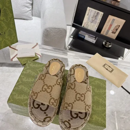 グッチ スリッパ