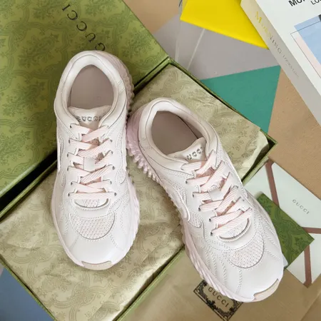 グッチ スニーカー