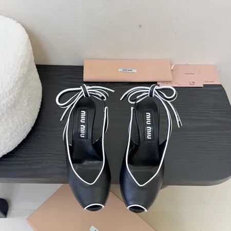 ミュウミュウ サンダル