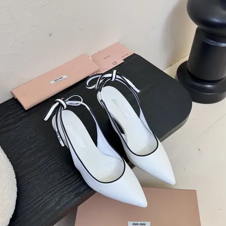 ミュウミュウ サンダル