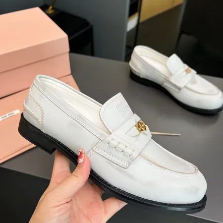 ミュウミュウ カジュアルシューズ