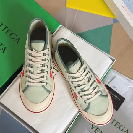 ボッテガ ヴェネタ カジュアルシューズ