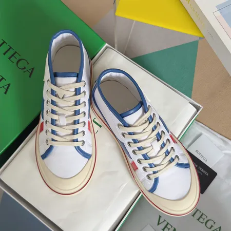 ボッテガ ヴェネタ カジュアルシューズ