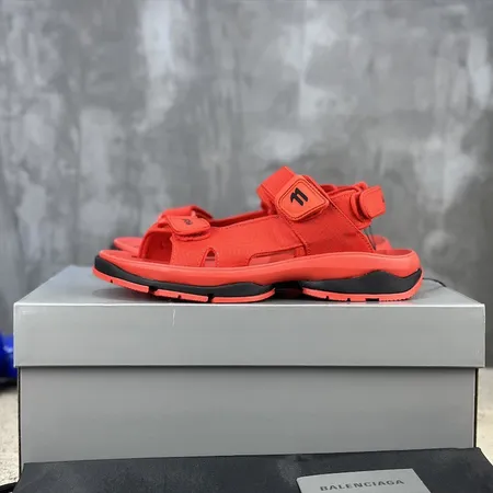 バレンシアガ サンダル