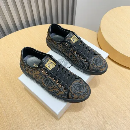 ヴェルサーチ カジュアルシューズ