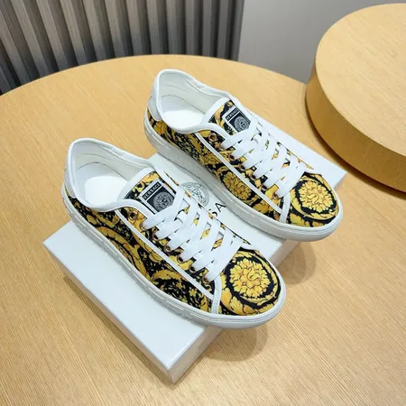 ヴェルサーチ カジュアルシューズ