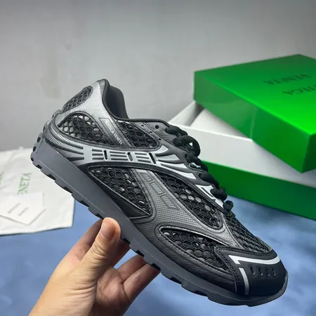 ボッテガ ヴェネタ スニーカー