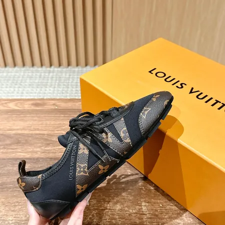 ルイヴィトン スニーカー