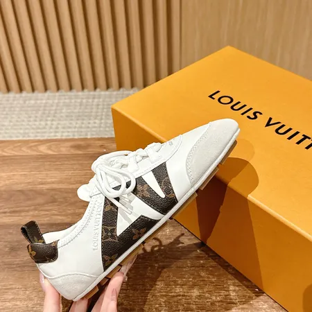ルイヴィトン スニーカー
