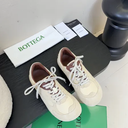 ボッテガ ヴェネタ スニーカー