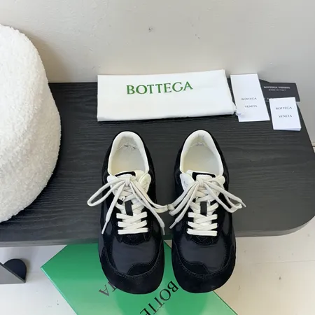 ボッテガ ヴェネタ スニーカー